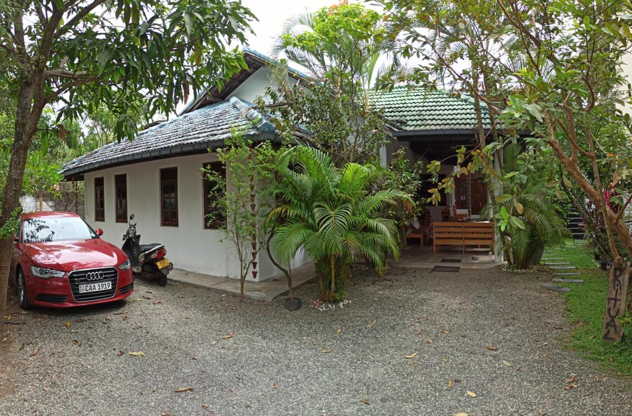 Rituale Guest House - Surf & Yoga Mirissa Exterior foto